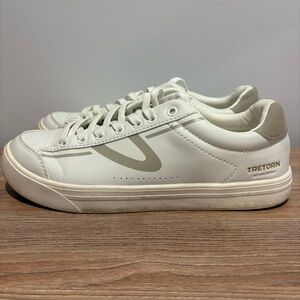 Tretorn Ladies Hopper White Sneakers size 8.5